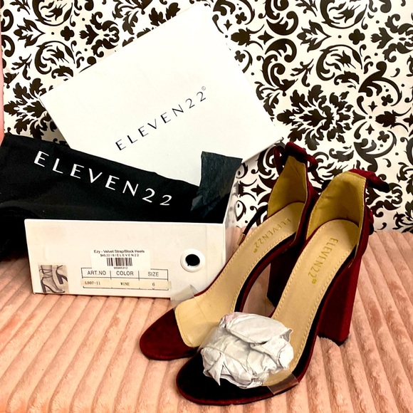 Burgundy wrap up - Picture 1 of 8